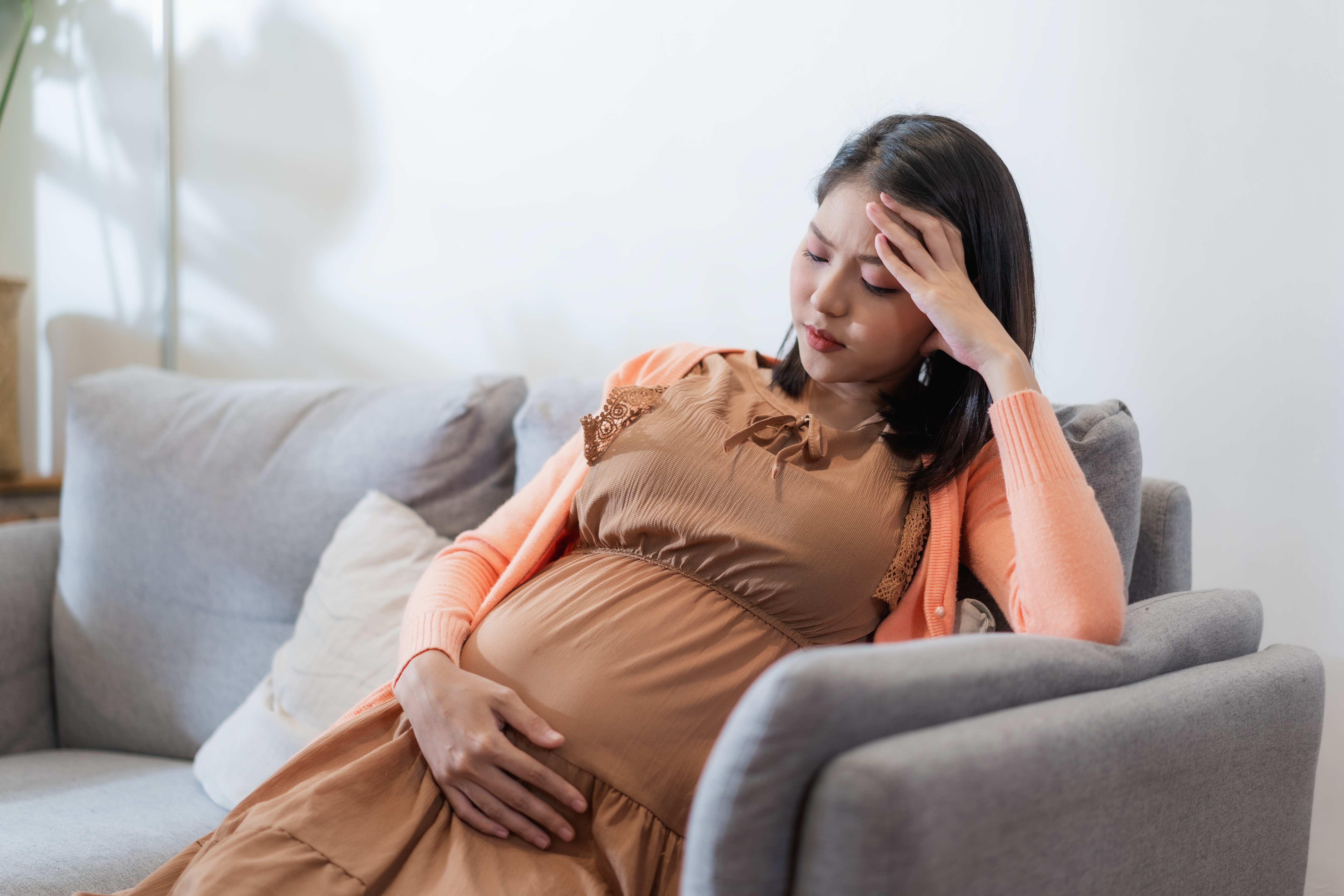 manfaat vitamin D ibu hamil, vitamin D untuk janin, kekurangan vitamin D saat hamil, asupan vitamin D kehamilan, makanan kaya vitamin D, Bunda, si Kecil